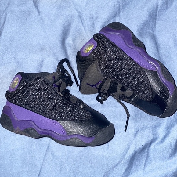 Toddler Jordan’s 6c - Picture 2 of 2